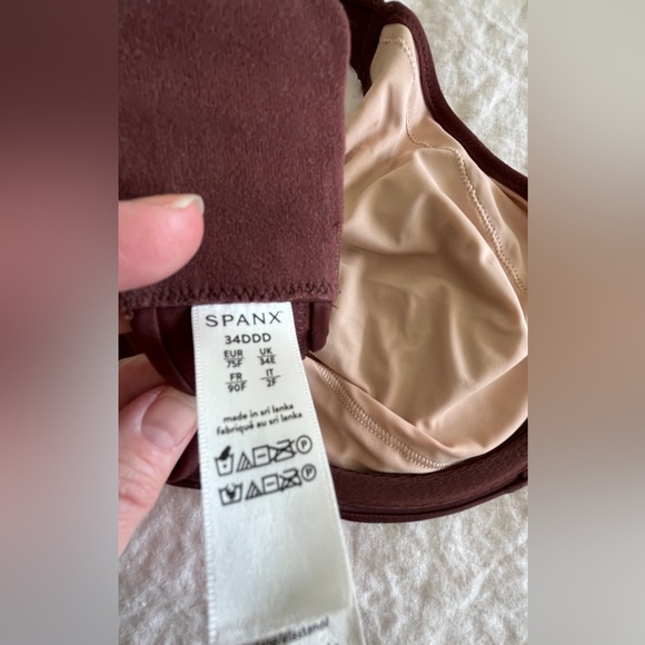 Spanx Minimizer Underwire Bra - Picture 9 of 9